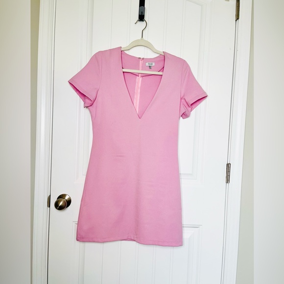 TOBI Sweet Intentions Barbie Pink Shift Dress Size M CB158 - Picture 2 of 8